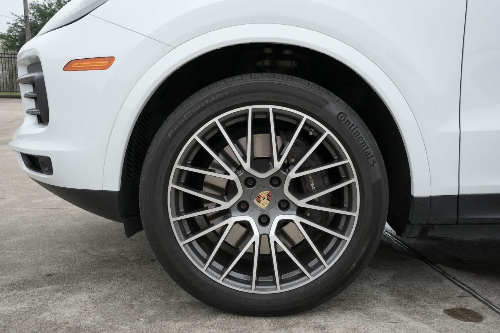 2023 Porsche Cayenne Platinum Edition