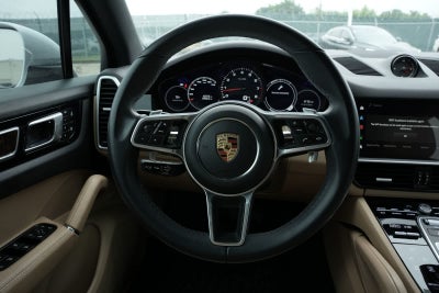 2023 Porsche Cayenne Platinum Edition