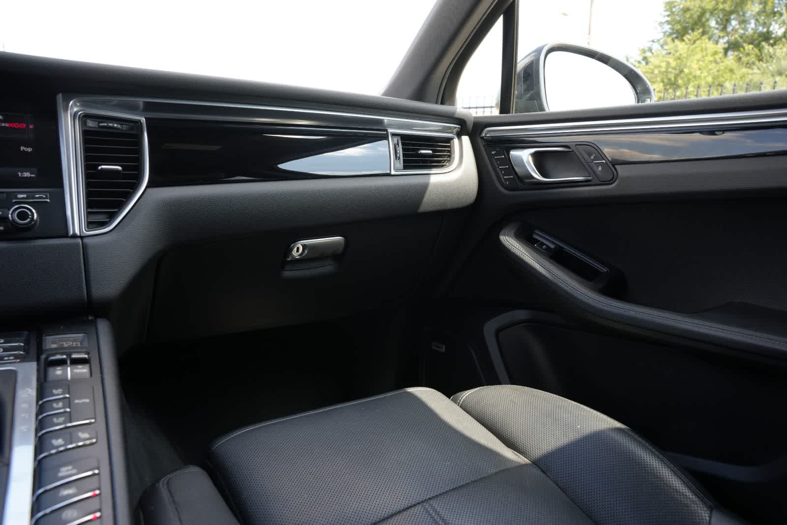 2017 Porsche Macan S