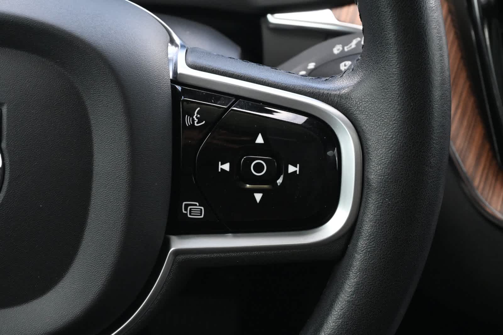 2022 Volvo XC60 Inscription