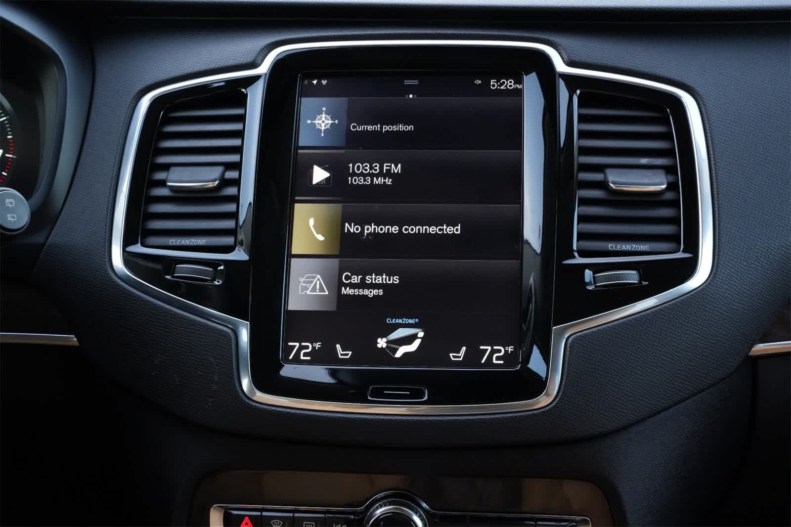 2016 Volvo XC90 T6 Momentum