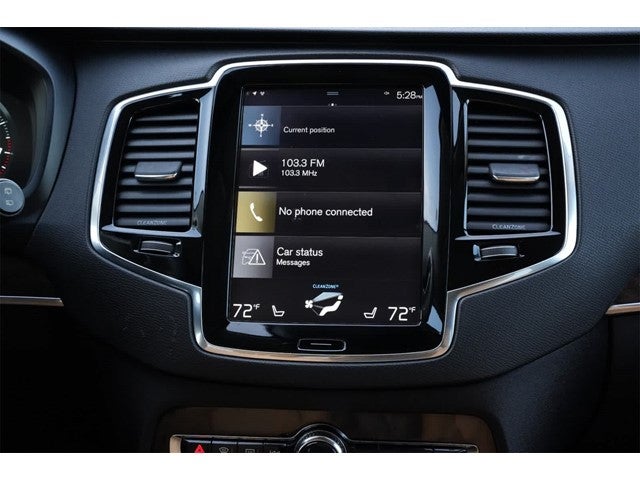 2016 Volvo XC90 T6 Momentum