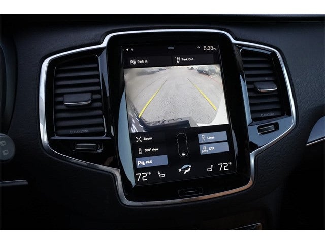 2016 Volvo XC90 T6 Momentum