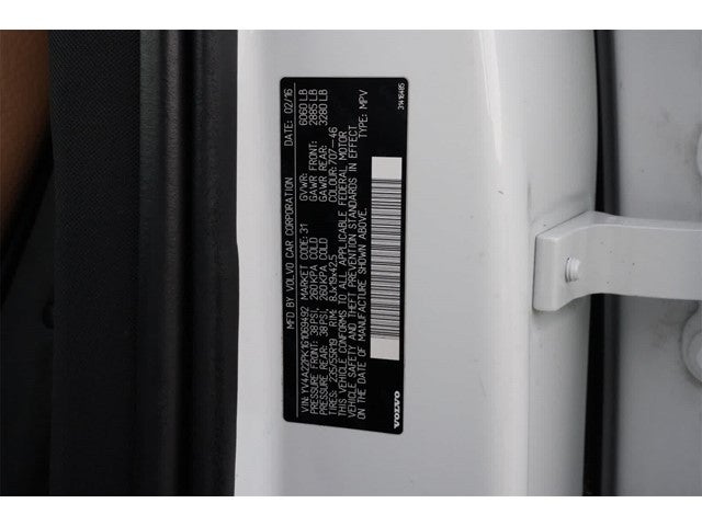 2016 Volvo XC90 T6 Momentum