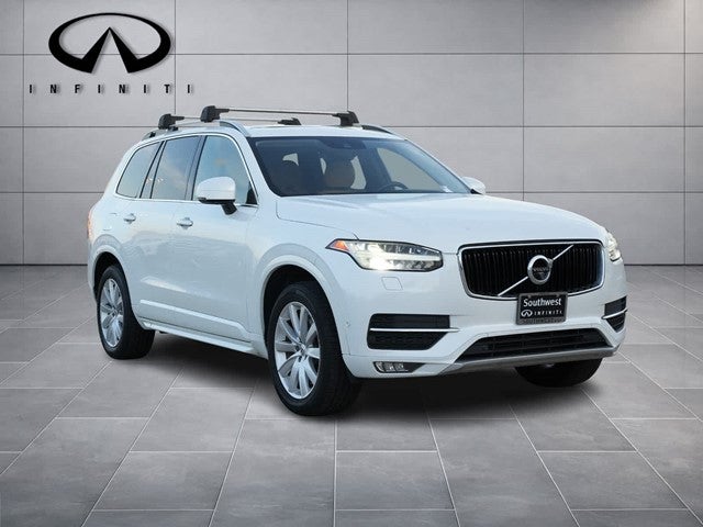 2016 Volvo XC90 T6 Momentum