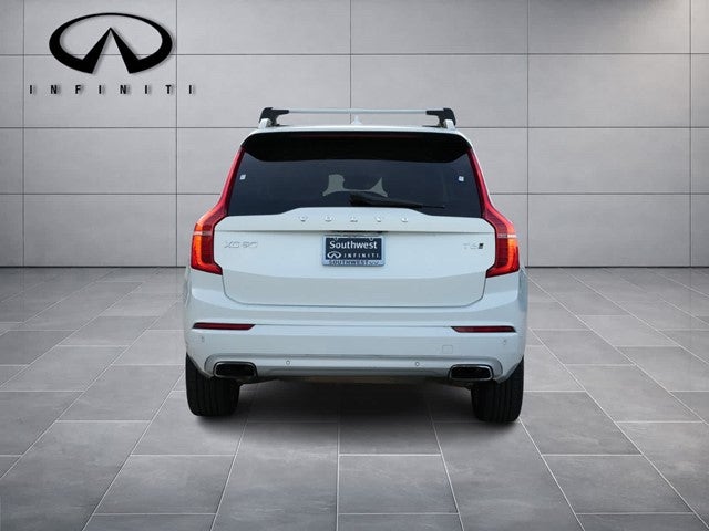 2016 Volvo XC90 T6 Momentum