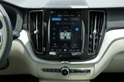 2025 Volvo XC60 Plus
