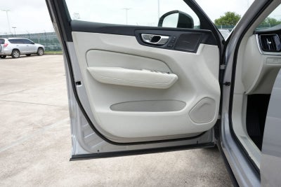 2025 Volvo XC60 Plus