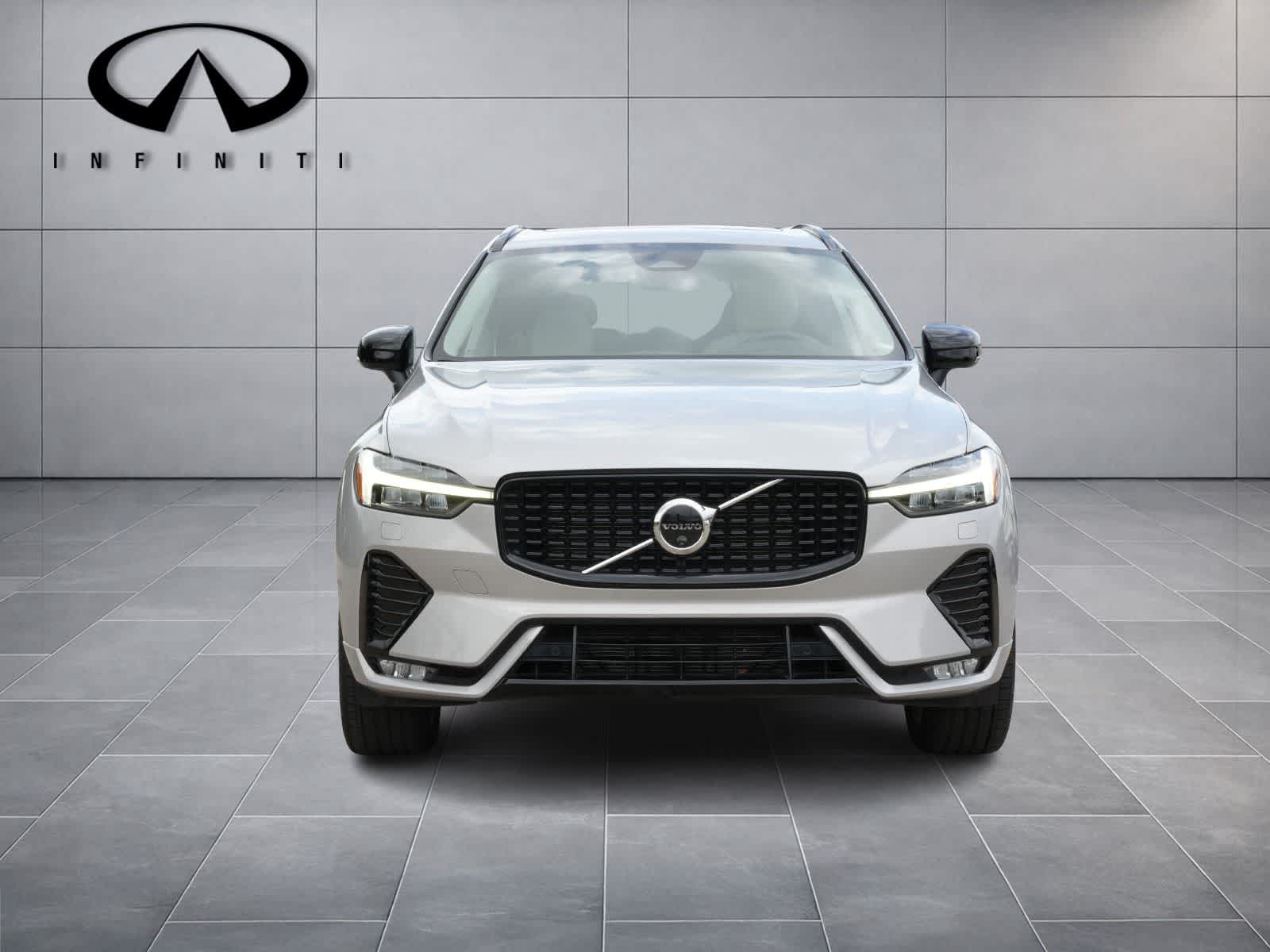 2025 Volvo XC60 Plus