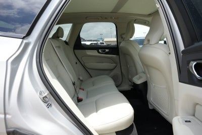 2025 Volvo XC60 Plus