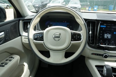2025 Volvo XC60 Plus