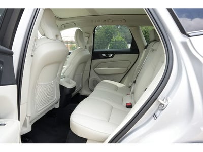 2025 Volvo XC60 Plus
