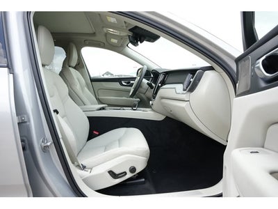 2025 Volvo XC60 Plus