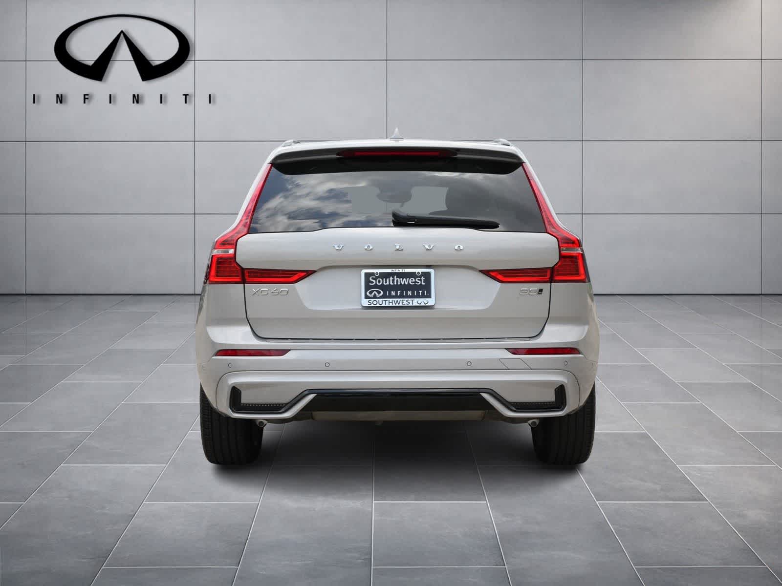 2025 Volvo XC60 Plus