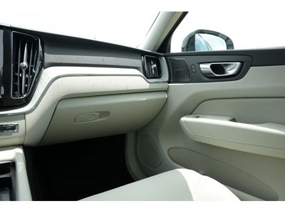 2025 Volvo XC60 Plus