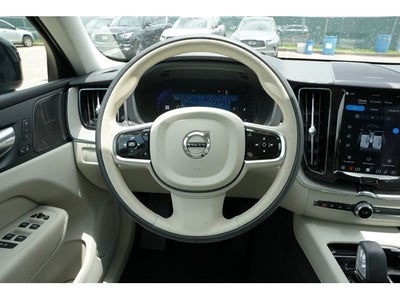2025 Volvo XC60 Plus